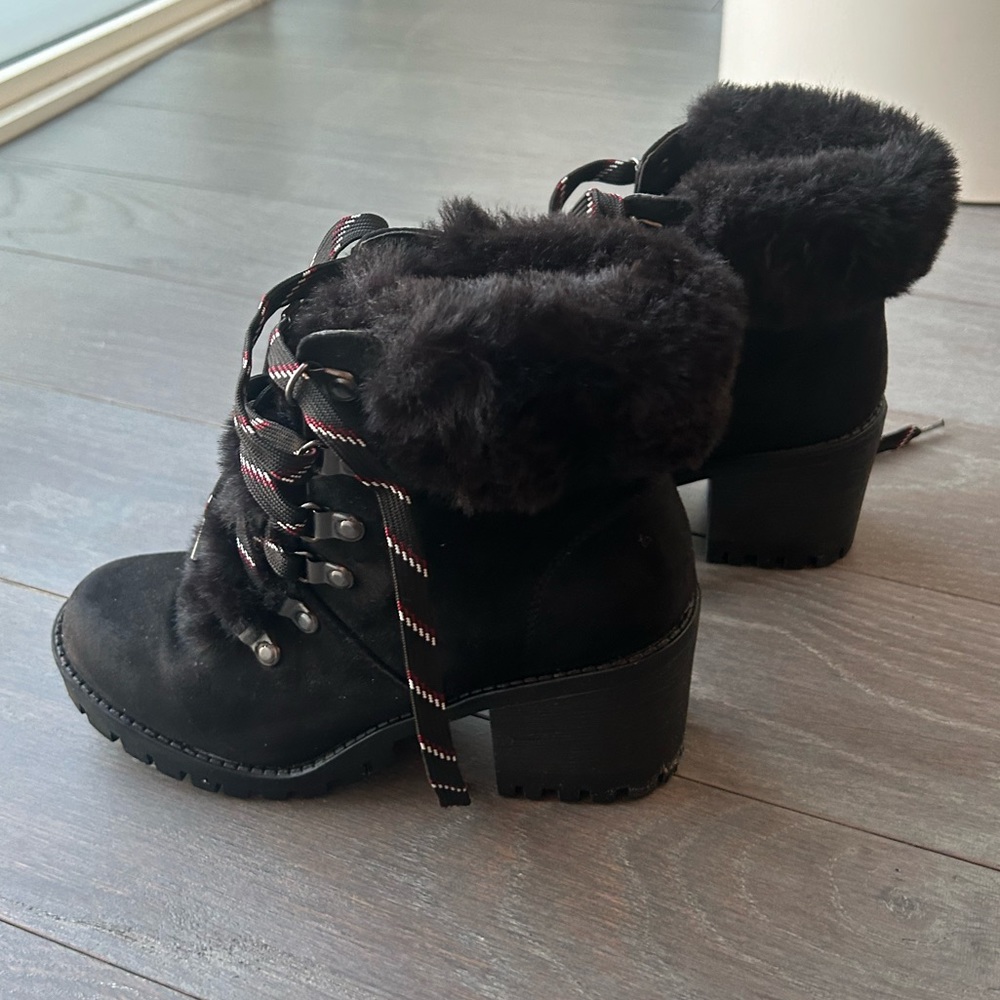 FAUX FUR SNOWBOOTS